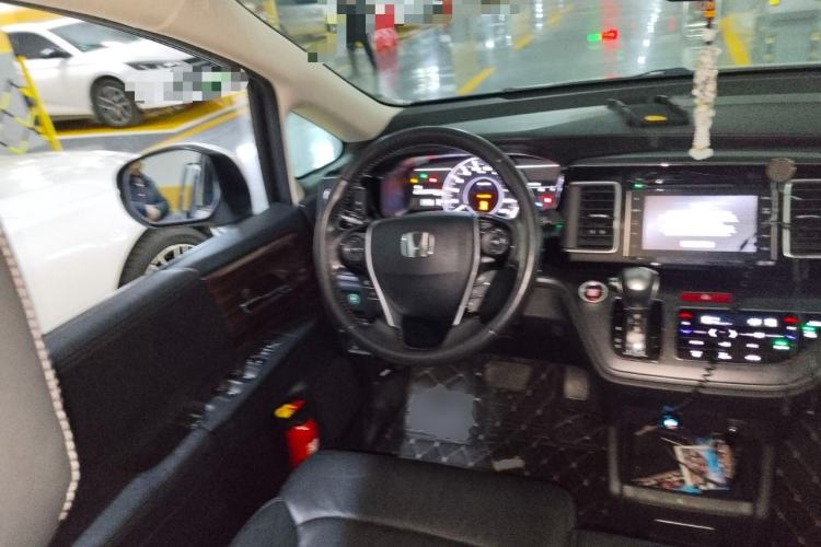 Used Honda Elysion 2016 2.4L Supreme Edition
