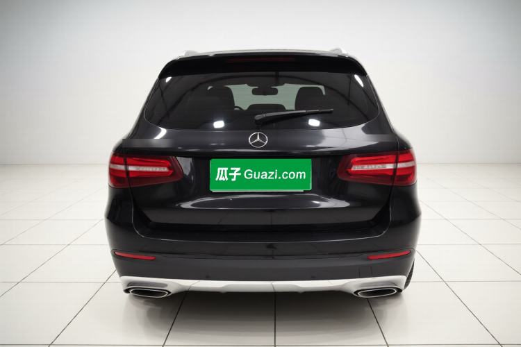 Used Mercedes-Benz GLC 2016 GLC 300 4MATIC Luxury Model Exterior 4
