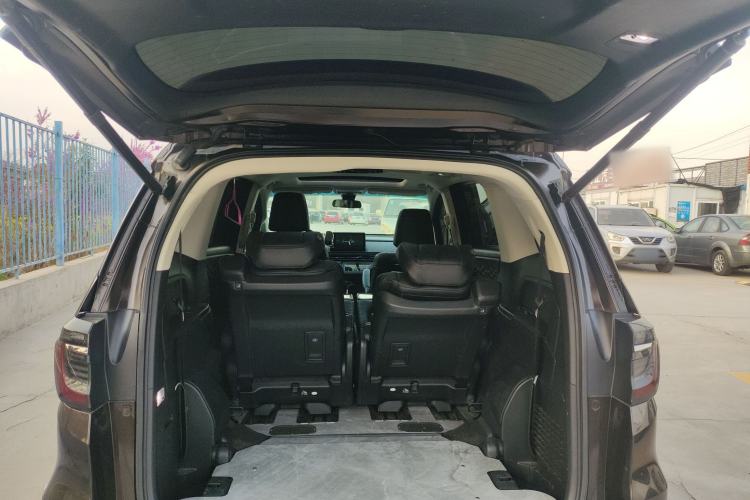 Used Honda Elysion 2022 2.0L eHEV Luxury First Edition
