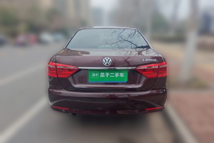 Used Volkswagen Lavida 2013 1.6L Automatic Comfort Edition
