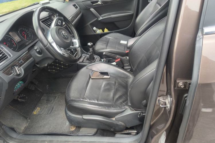 Used Volkswagen Gran Lavida 2013 1.4 TSI Manual Comfort Model Left Front Seat