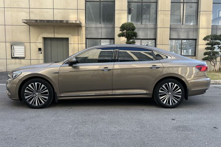 Used Volkswagen Passat 2020 330TSI Luxury Edition China VI