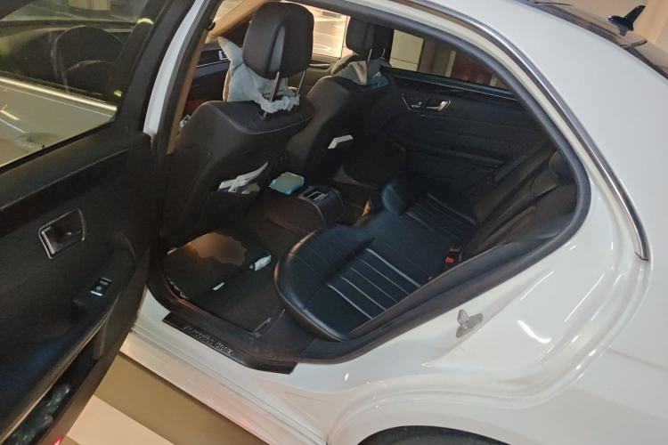 Used Mercedes-Benz E-Class 2015 E 260 L Sport & Fashion Model
