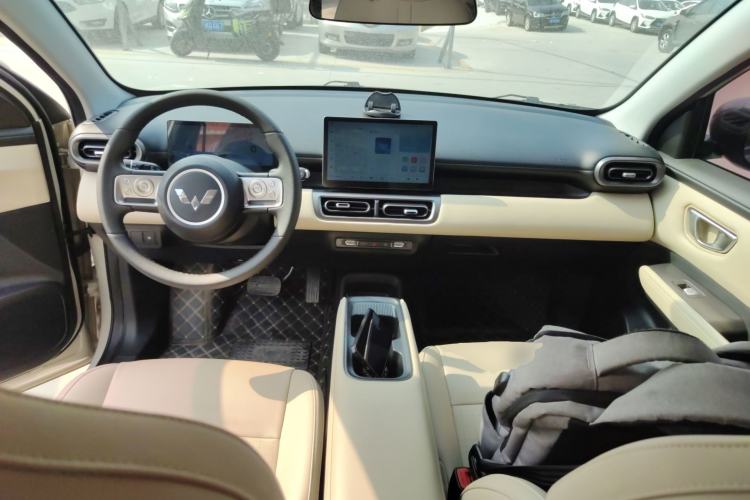 Used Wuling Bingo PLUS 2024 330 km Range Five-Seater Version