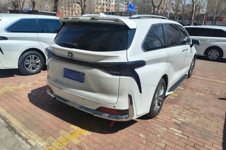 Used Toyota SIENNA 2024 2.5L Hybrid Comfort Edition Exterior 5