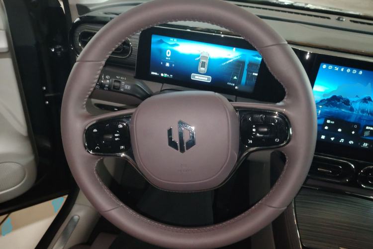 Used Leapmotor C11 2023 Pure Electric 580 All-Wheel-Drive Performance Edition Steering Wheel