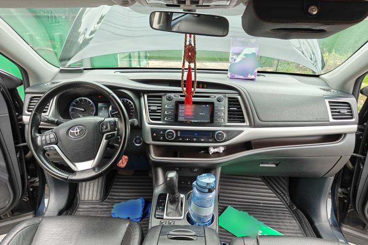 Used Toyota Highlander 2015 2.0T Four-Wheel Drive Luxury Edition 7-Seater Center Console