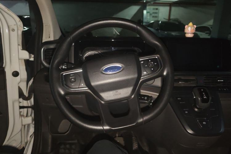 Used Ford Transit 2023 2.0T Diesel Automatic Multi-Function Commercial Vehicle Short Wheelbase Low Roof 5/6 Seats
