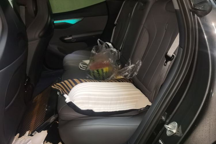 Used Lynk & Co 07 2024 EM-P 126 Long-Range Halo Left Rear Seat