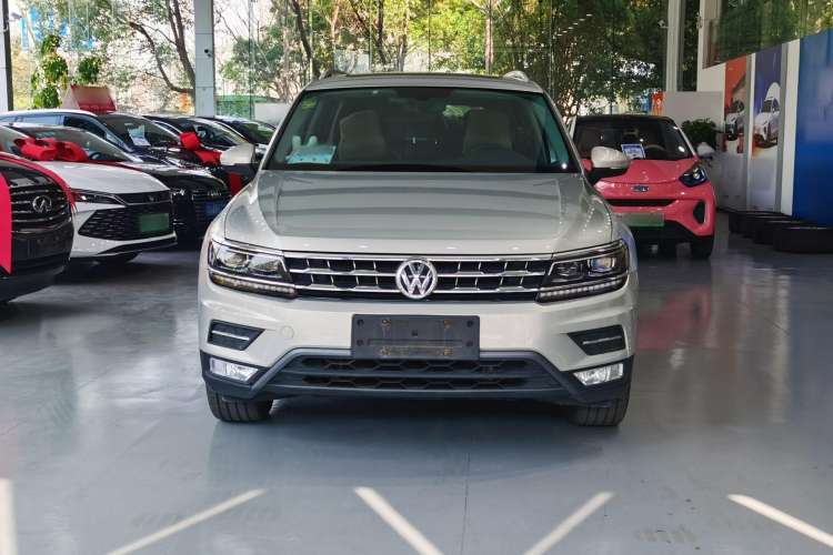 Used Volkswagen Tiguan L 2018 380TSI Automatic All-Wheel Drive Luxury Edition