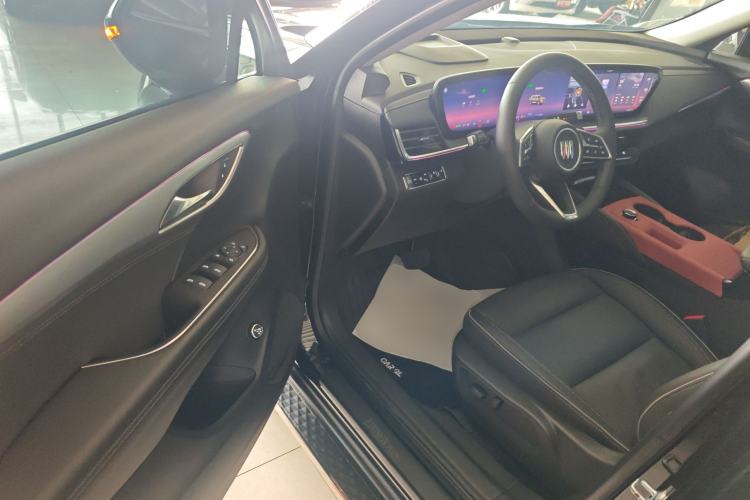 Used Buick Envision 2025 Encore Plus 28T Two-Wheel-Drive Platinum Edition Driver Seat