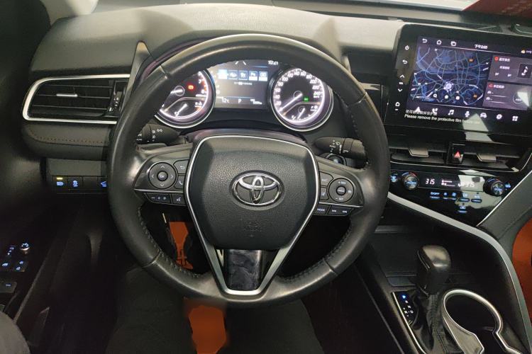 Used Toyota Camry 2023 2.0G Luxury Edition
