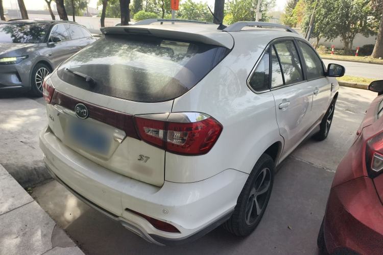 Used BYD S7 2015 2.0T Upgraded Automatic Luxury Version
