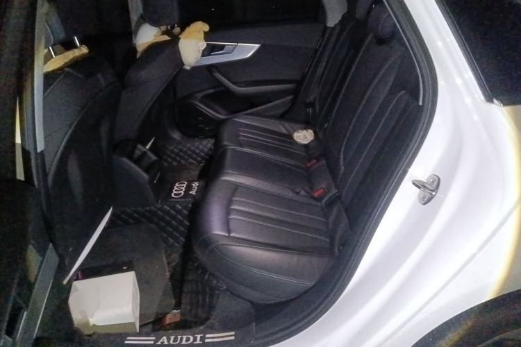 Used Audi A4L 2022 40 TFSI Fashion Dynamic Model
