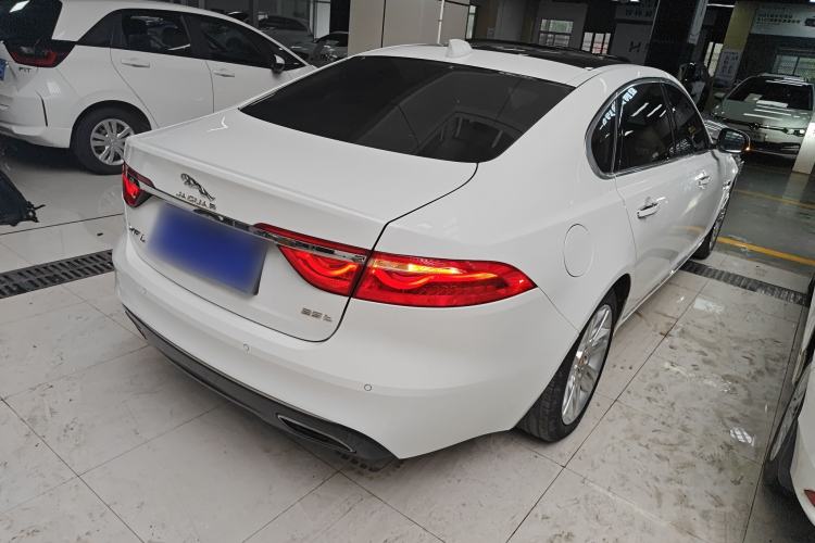 Used Jaguar XFL 2018 XFL 2.0T 250 PS Luxury Edition Rear Right 45 Deg