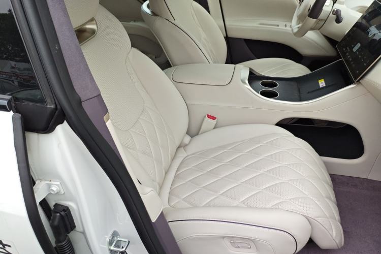 Used Avatr 11 2025 Max All-Electric Four-Wheel Drive Right Front Seat