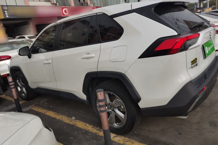 Used Toyota RAV4 2021 2.0L CVT Two-Wheel Drive Fashion Edition