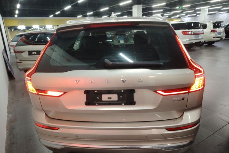 Used Volvo XC60 2025 B5 4x4 Smart Luxury Edition
