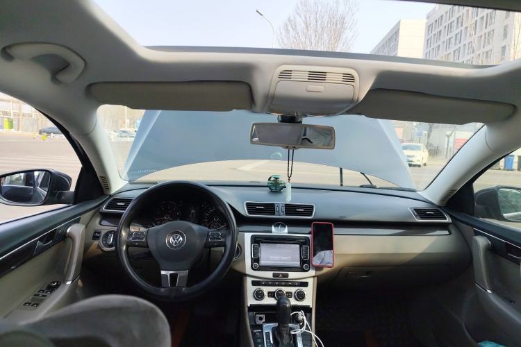 Used Volkswagen Magotan 2012 Facelift 2.0 TSI Prestige Model
