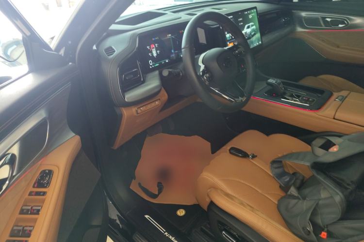 Used GAC Trumpchi ES9 2024 PHEV with 143 km Max Driver Seat