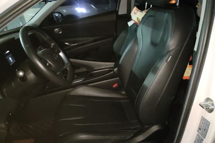 Used Hyundai Elantra 2021 1.5L CVT LUX Prestige Edition
