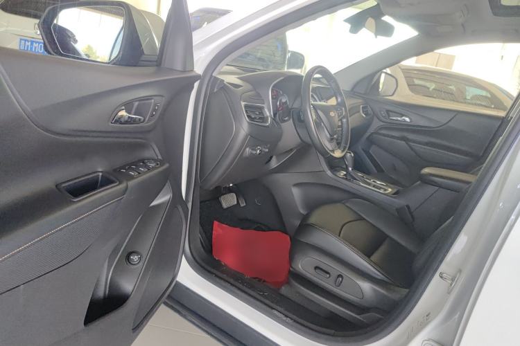 Used Chevrolet Equinox 2019 535T Automatic YuJie Edition China VI Driver Seat