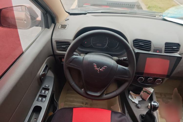Used Wuling Hongguang 2014 1.5L S Standard Version