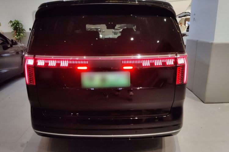 Used Zeekr 009 2022 Revised WE Version