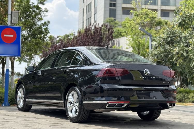 Used Volkswagen Magotan 2023 2 Million Units Limited-Edition 280TSI DSG Comfort Version Exterior 7
