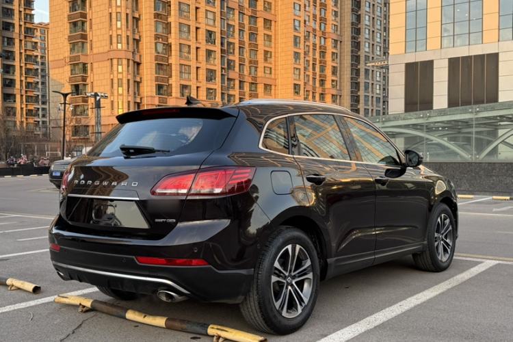 Used BORGWARD BX7 2016 28T Two-Wheel Drive Luxury Version 5 Seats
