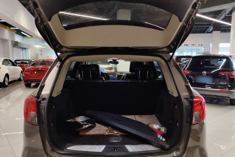 Used Buick Envision 2017 20T Two-Wheel Drive Elite Version Trunk