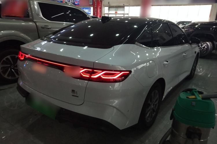 Used BYD Qin L 2025 DM-i Smart Drive 80KM Leading Model Rear Right 45 Deg