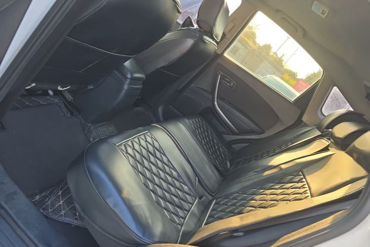 Used Bestune X80 2016 2.0L manual Comfort trim level