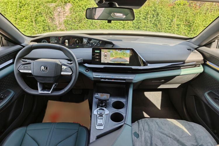 Used CHANGAN UNI-V iDD 2024 Blue Whale Smart Electric iDD 136km ZhiKu Model
