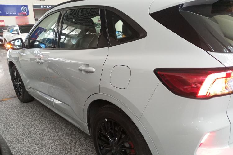 Used Ford Escape 2024 EcoBoost 245 Four-Wheel Drive ST-Line Pro Trim
