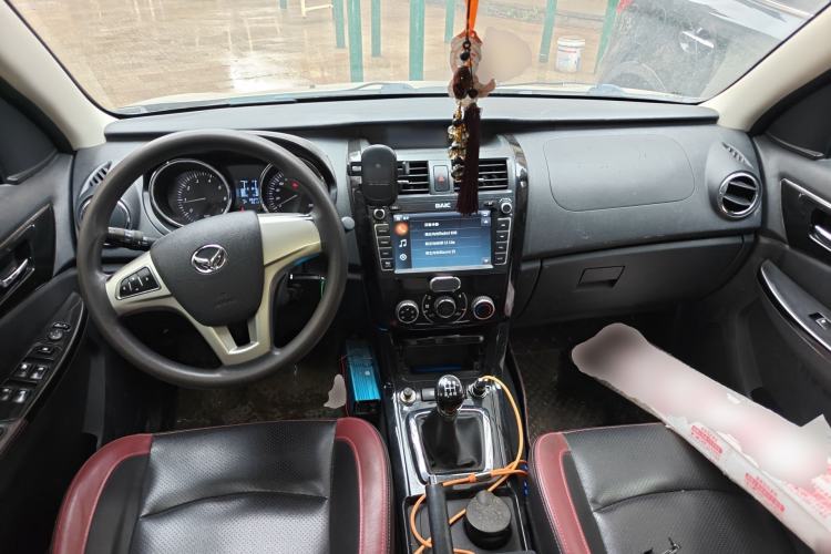 Used HYOSOW S3 2014 1.5L Comfort Version China IV Emission Standard Center Console