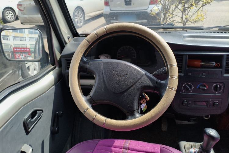 Used Wuling Zhiguang 2013 1.0L Practical Version
