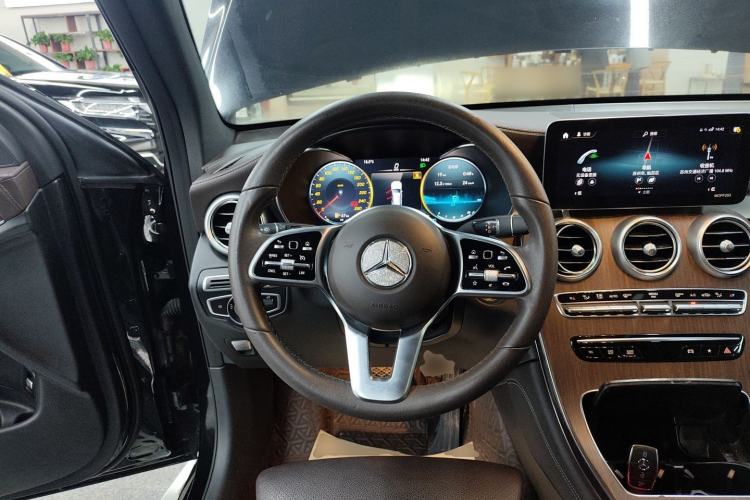 Used Mercedes-Benz GLC 2021 GLC 300 L 4MATIC Luxury Model Steering Wheel