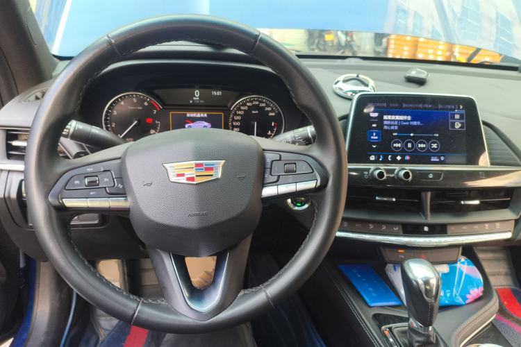 Used Cadillac CT4 2021 28T Fashion Edition Steering Wheel