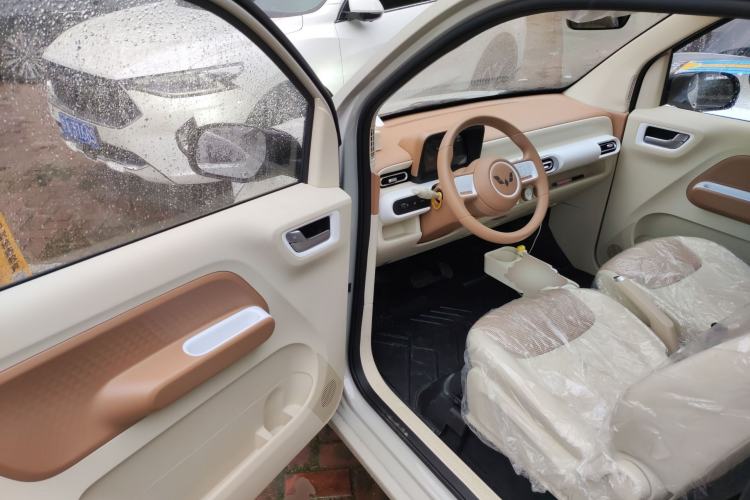 Used Wuling Hongguang MINIEV 2024 3rd Generation 215km Youth Edition
