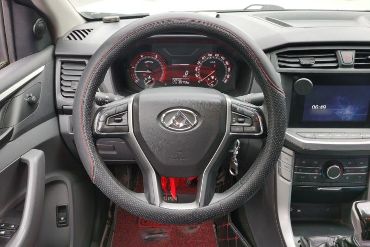 Used SAIC MAXUS T60 2017 2.8T Diesel Manual Two-Wheel Drive High-Ride Comfort Plus Long-Body Emission Standard V
