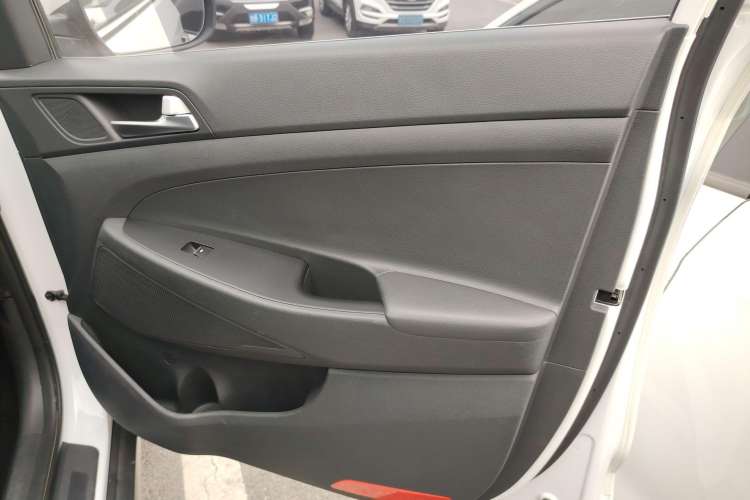 Used Hyundai Tucson 2015 1.6T Dual-Clutch Two-Wheel-Drive Smart Model
