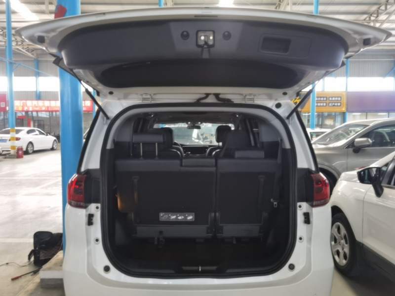 Used GAC Trumpchi M8 2020 390T Deluxe Edition – Prestige — 18
