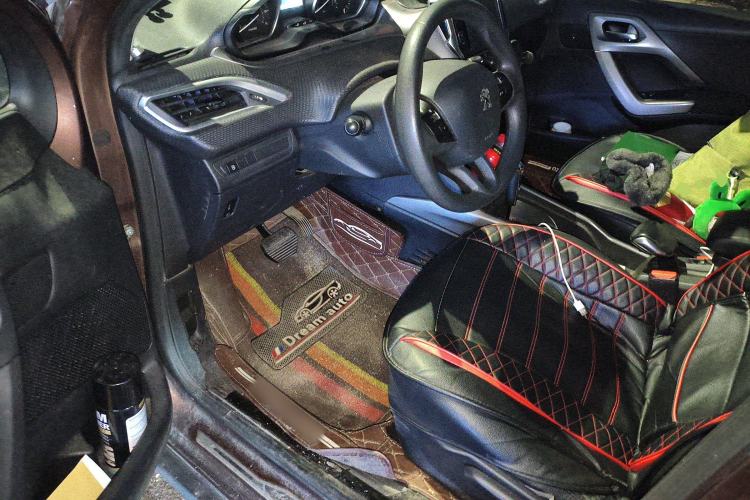 Used Peugeot 2008 2014 1.6L Automatic Fashion Edition
