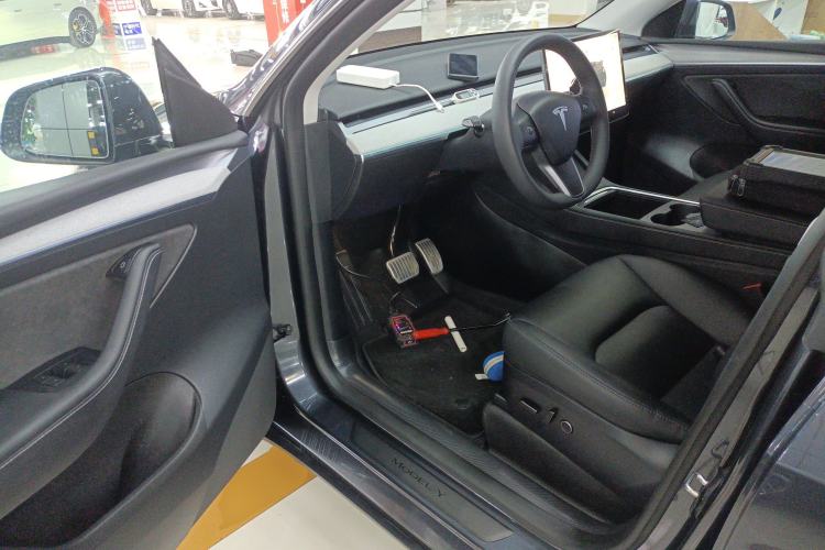 Used Tesla Model Y 2024 Rear-Wheel-Drive Version
