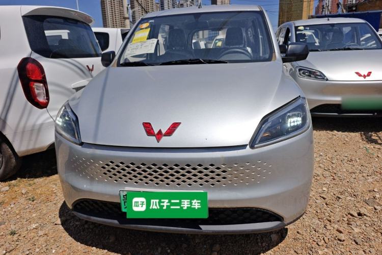 Used Wuling Hongguang New Energy 2025 Extended-Range Hybrid 50 km Utility Version
