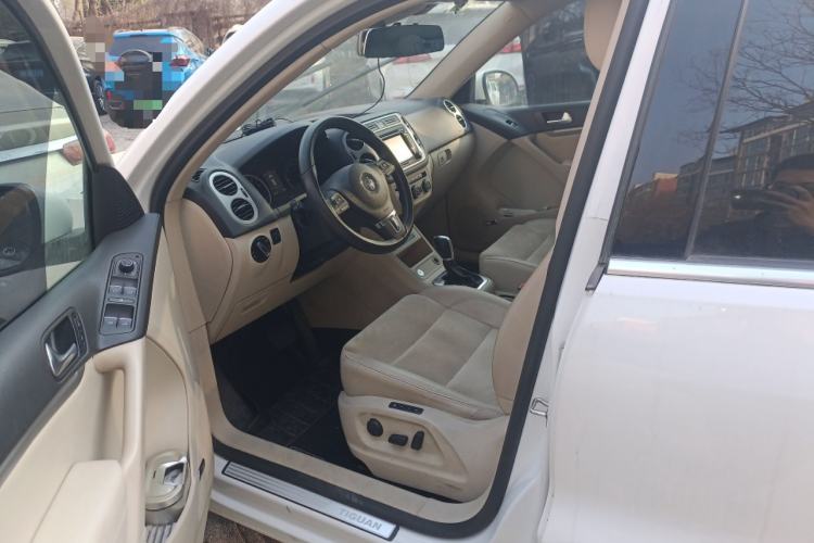 Used Volkswagen Tiguan 2013 2.0 TSI Automatic All-Wheel-Drive Flagship Edition Driver Seat