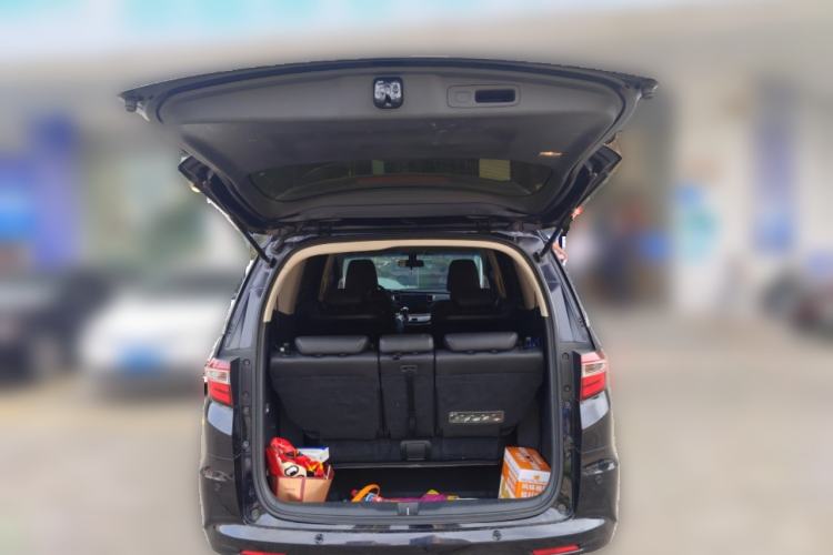 Used Honda Odyssey 2015 Updated Version 2.4L Smart Edition Trunk