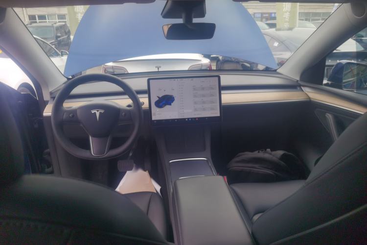 Used Tesla Model Y 2021 Long-Range All-Wheel-Drive Version 3D7