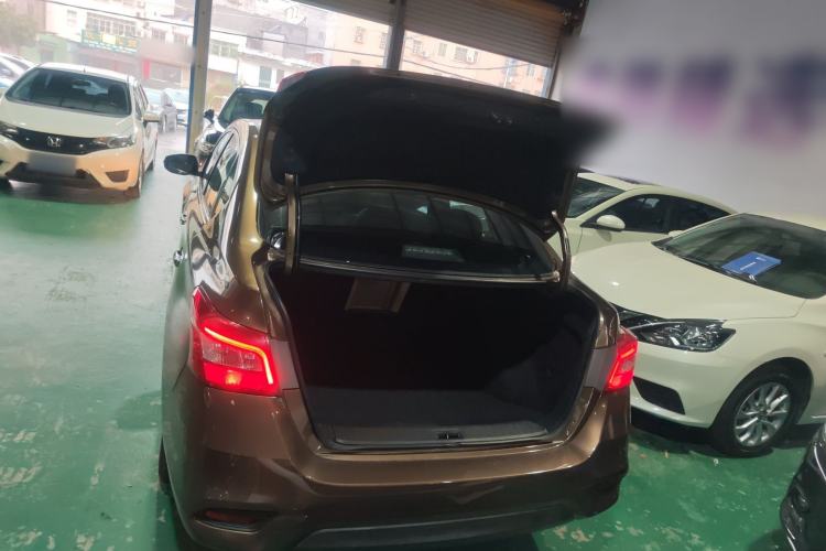 Used Nissan Sylphy 2016 1.6 XL CVT Deluxe Edition Trunk